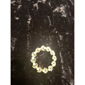 Gold Tone Leave Circle Brooch Pin White Beaded Womens Jewelry Costume Casual